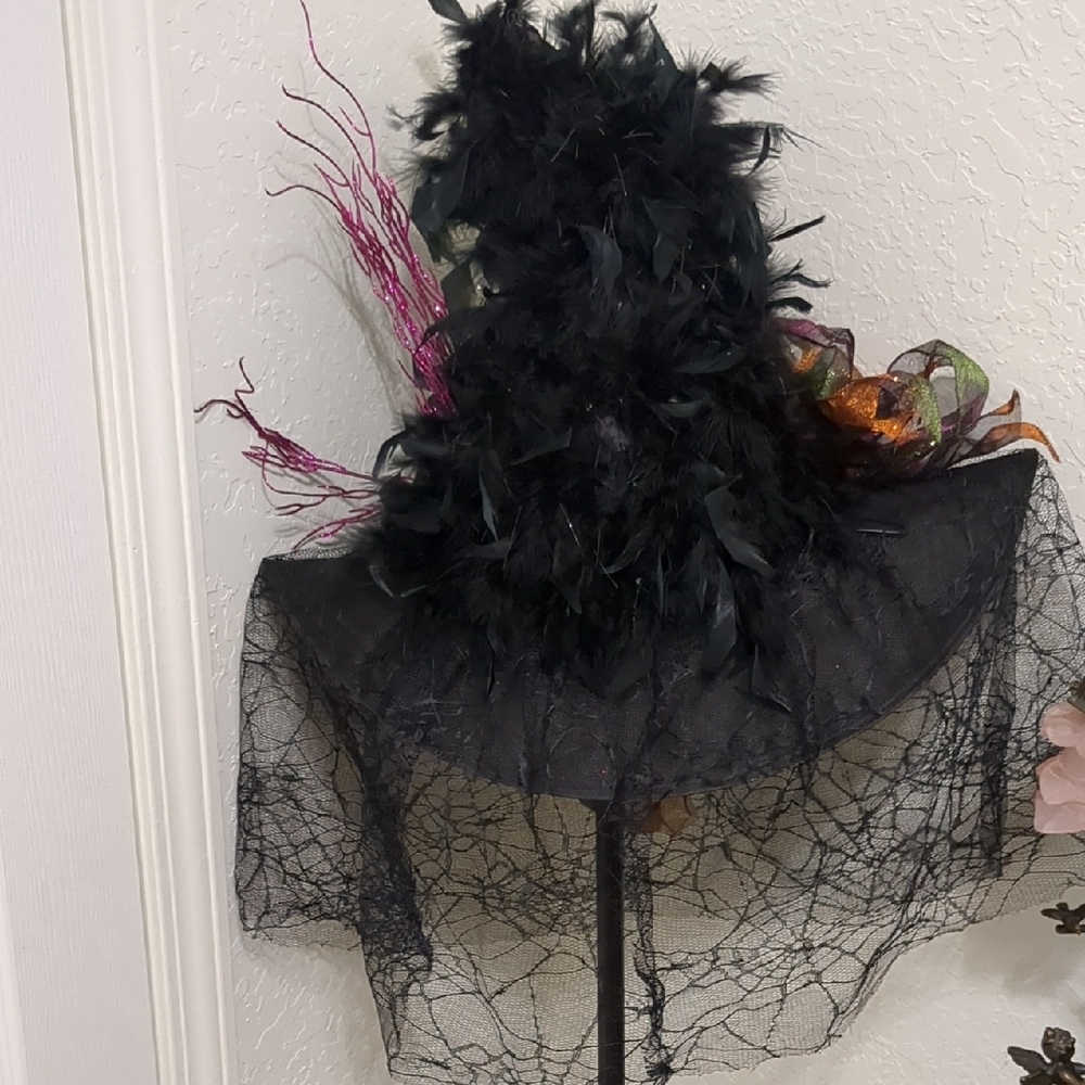 Elegant Handcrafted Black Feathered Witch Hat/Lace, Blk Roses. - Picture 2 of 2